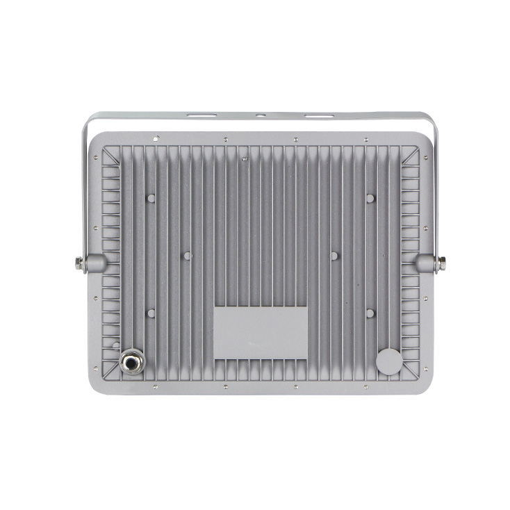 Led-reflektor-100W-socivo-iza