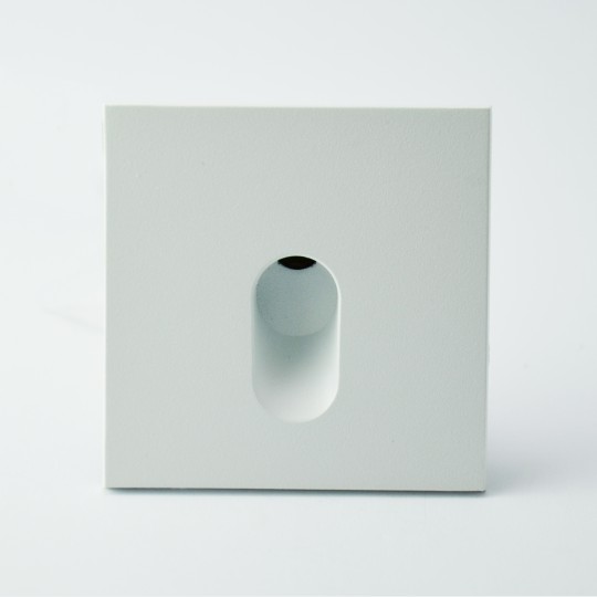 m953035-bela-front